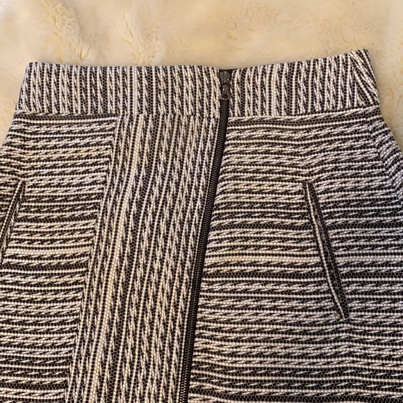 Judith & charles knit skirt - Picture 2 of 8
